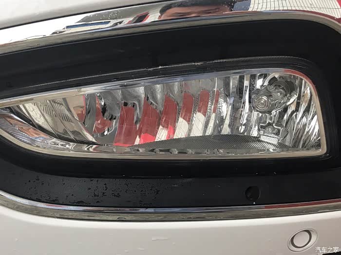 【图】35的雾灯雾气严重,都积水了_北京现代ix35论坛_汽车之家论坛