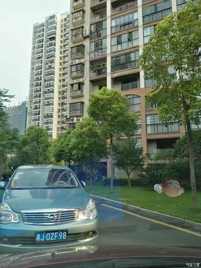 2016年8月12日清晨准备出发了,先得送领导上班.