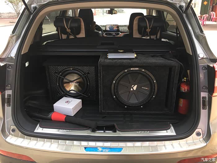 加装低音炮效果一般就是太震了然后油耗增加了