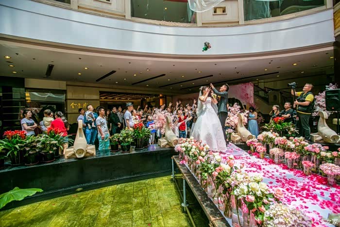 重庆宝马x6接亲车队,自己当婚车!