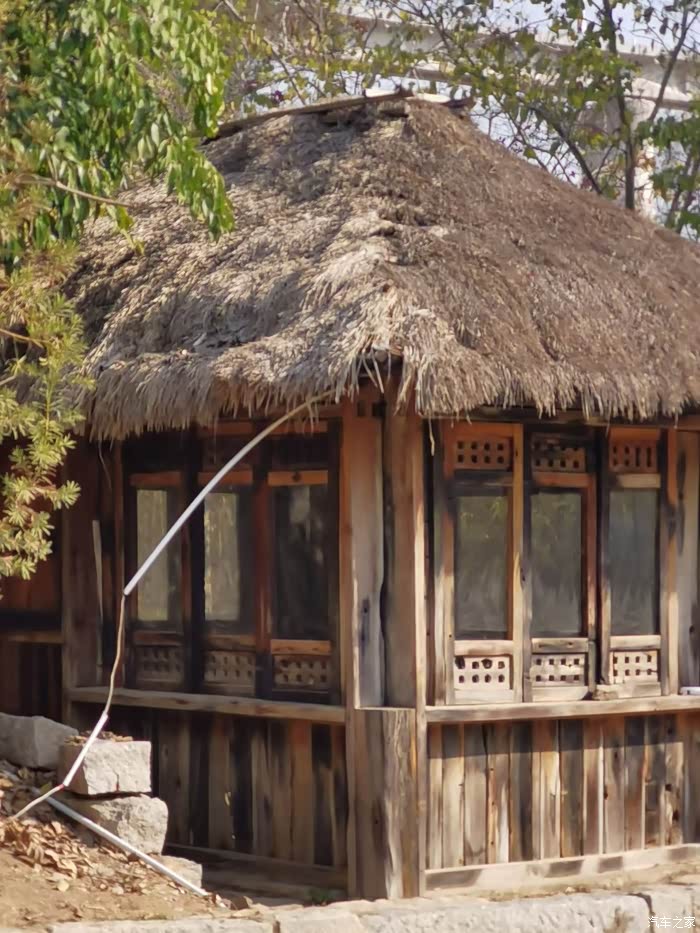 打卡2020景点稻草屋