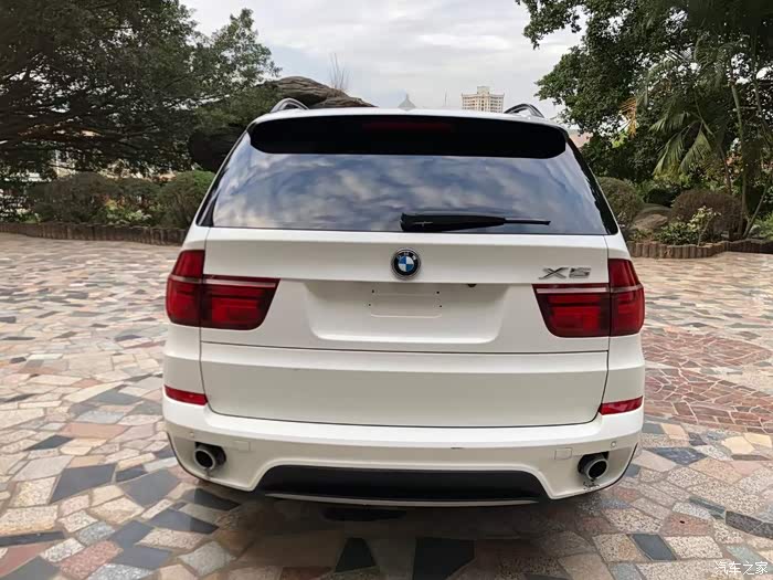 宝马x柴油版3.0t,凸显强势的一面,有这漂亮的外观