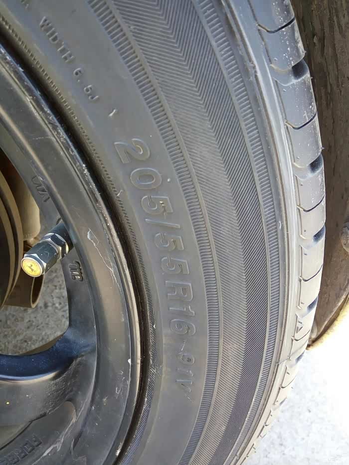 出4条全新的r30系列回力205/55/16的轮胎