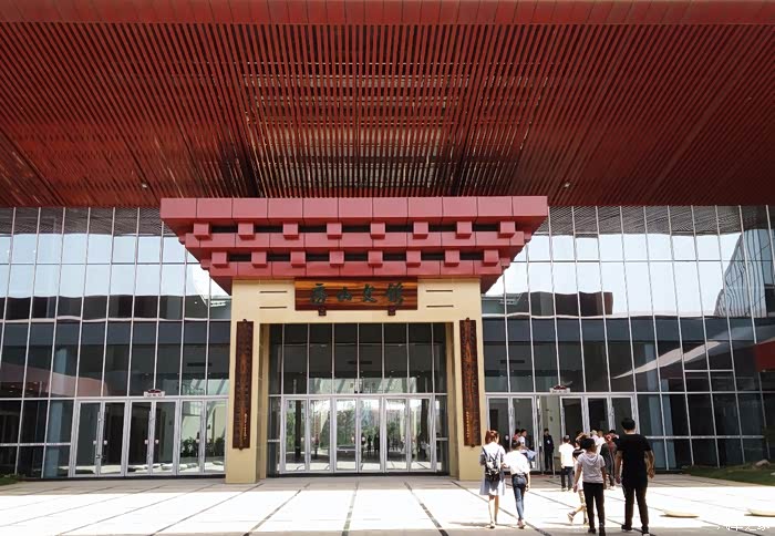 趣野车友圈绿树成荫月寿光历史博物馆之旅