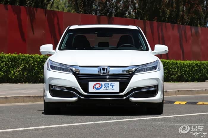 今天定的雅阁2.0精英版,请网友鉴定下价格合适吗?