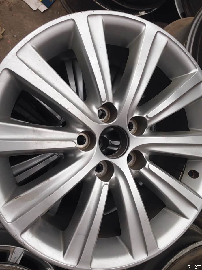 皇冠原厂 拆车 轮毂