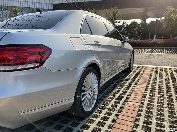 【老车赏鉴】2014款奔驰e级铱银色 高清大图