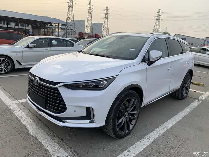 有颜,有空间,还有刀片电池,体验2021款比亚迪唐ev