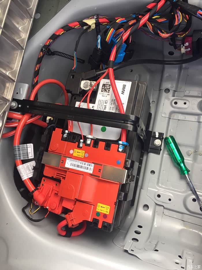 【图】530le 电池照片 拆装照片_宝马5系论坛_汽车之家论坛