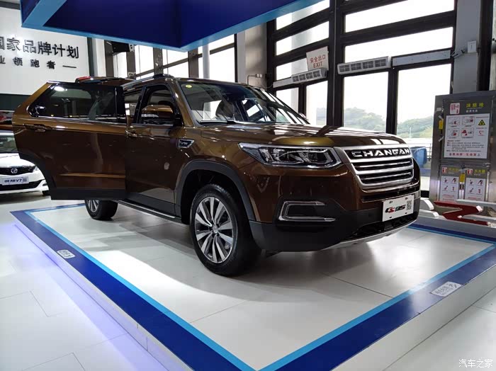 广西壹家人车友会南宁车展看长安suv旗舰cs95