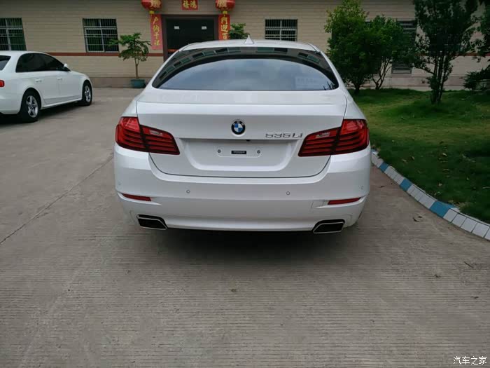 宝马五系锦龙排气上身瞬间感觉高大上了不少声音也是棒棒哒