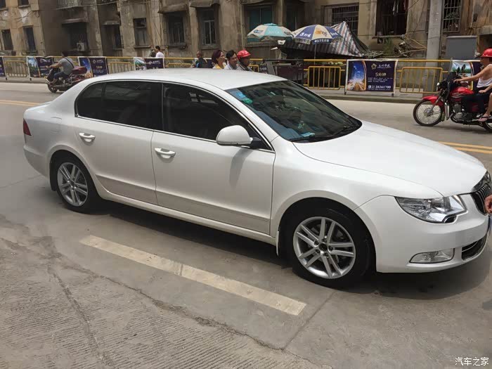 有没有白色昊锐或者白色速派发点图片让我看看