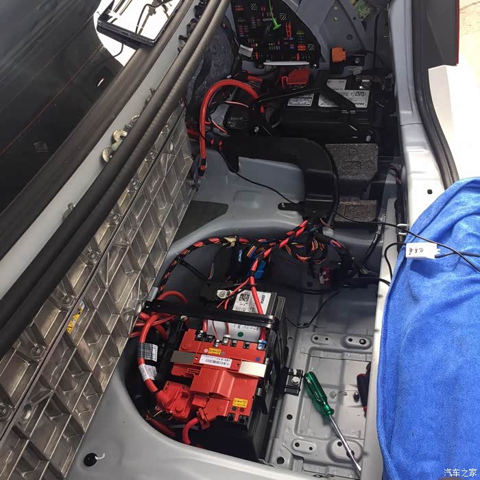 【图】530le 电池照片 拆装照片_宝马5系论坛_汽车之家论坛