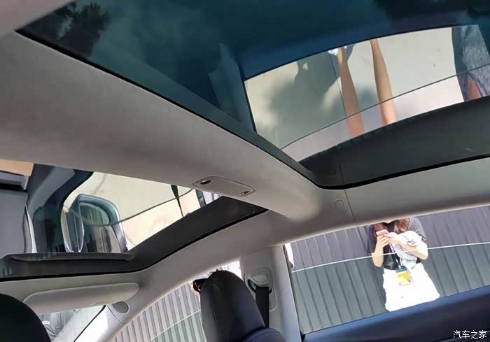 【vb】tesla model 3 炫酷的玻璃车顶