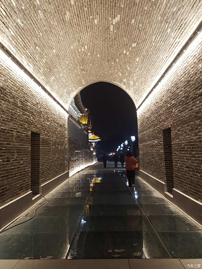 华彩的正定南城门