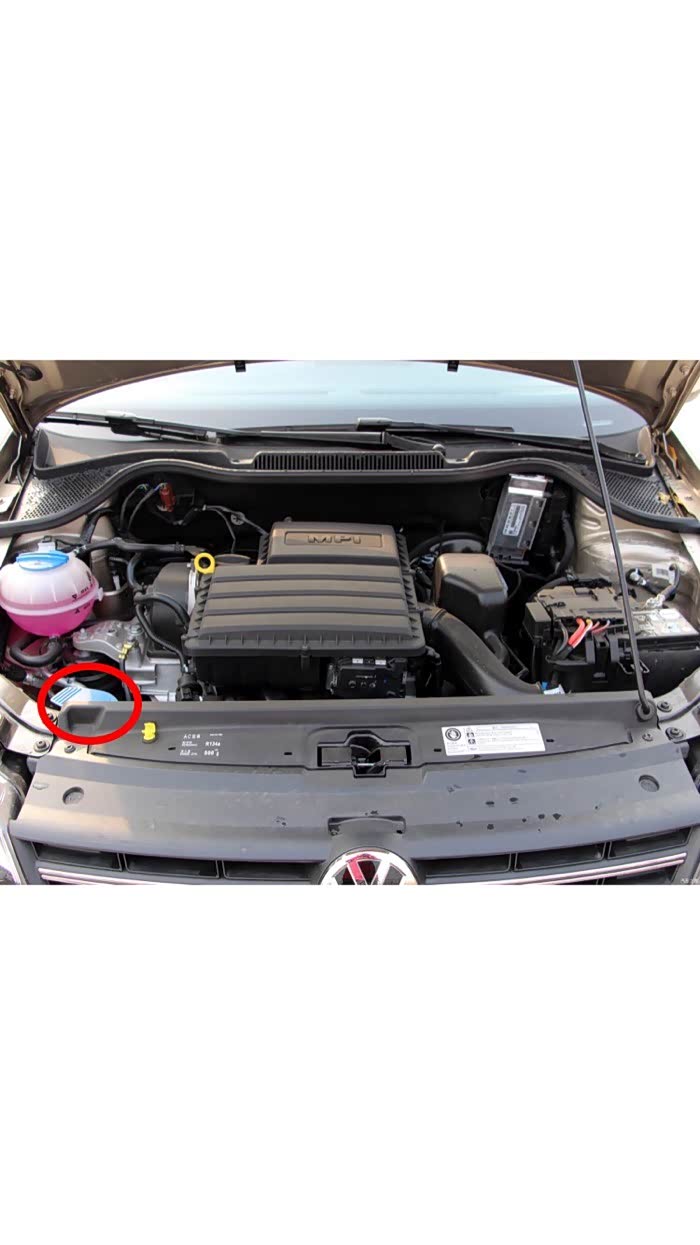 16款在哪里加玻璃水