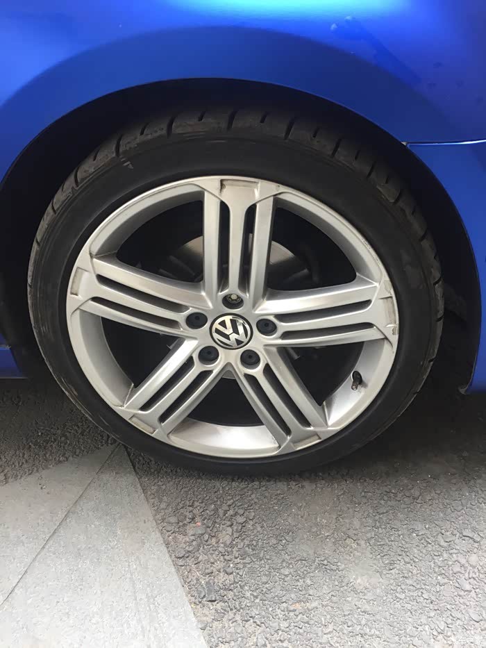 出售高尔夫进口r20轮毂版主么么哒