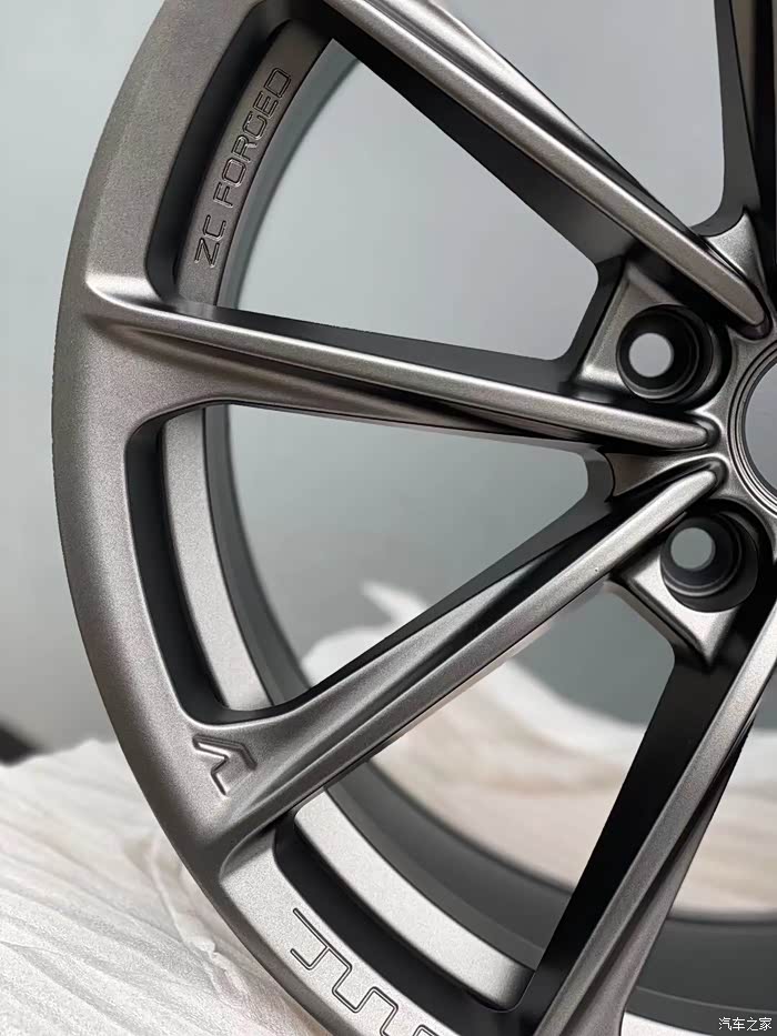 zc轮毂真的帅