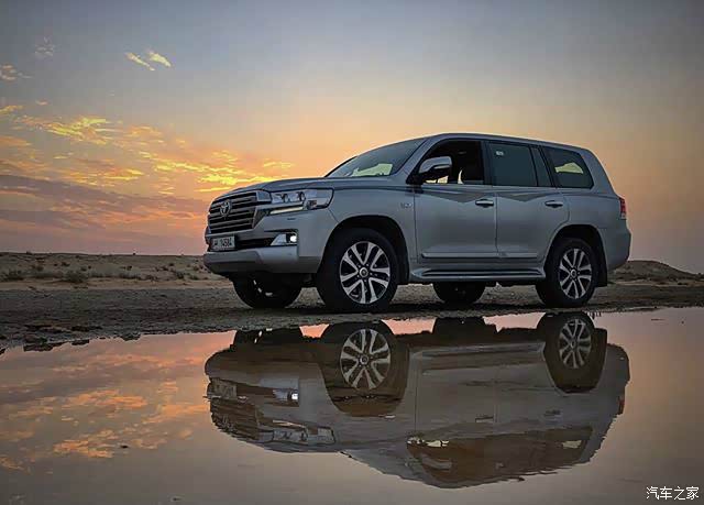 2016款兰德酷路泽各种中东新陆巡美图