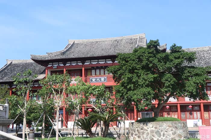 越越带我去出游福鼎寺庙