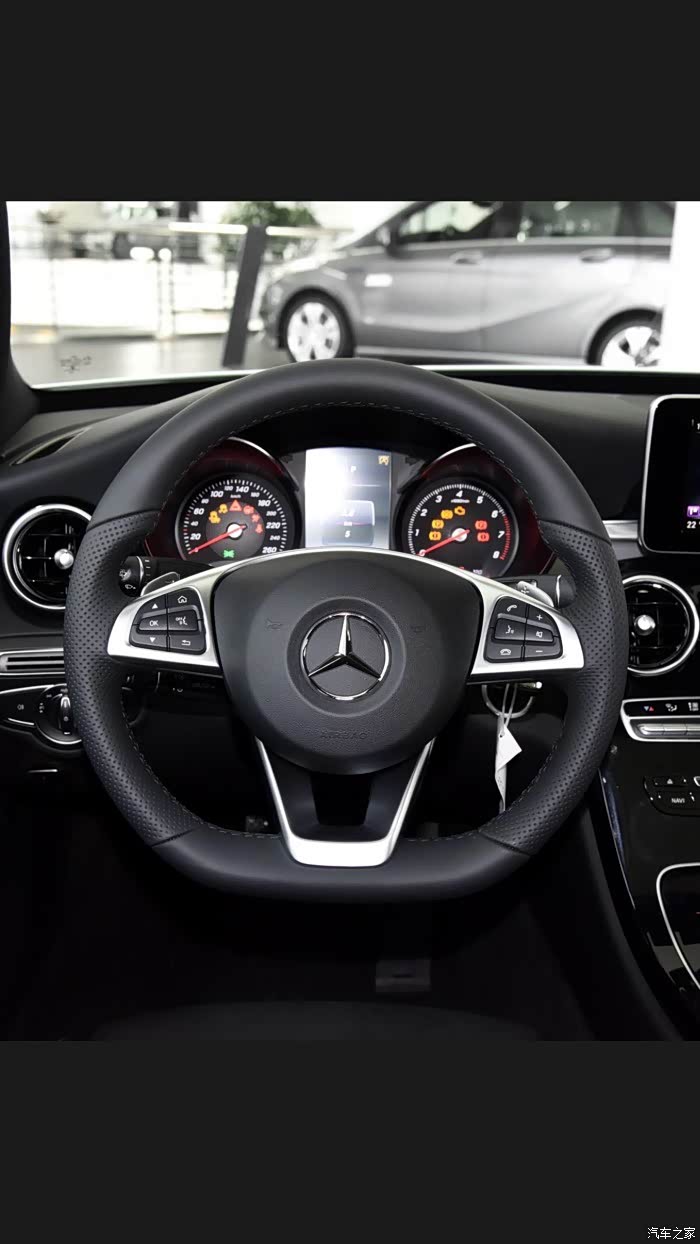 奔驰c200l方向盘手感