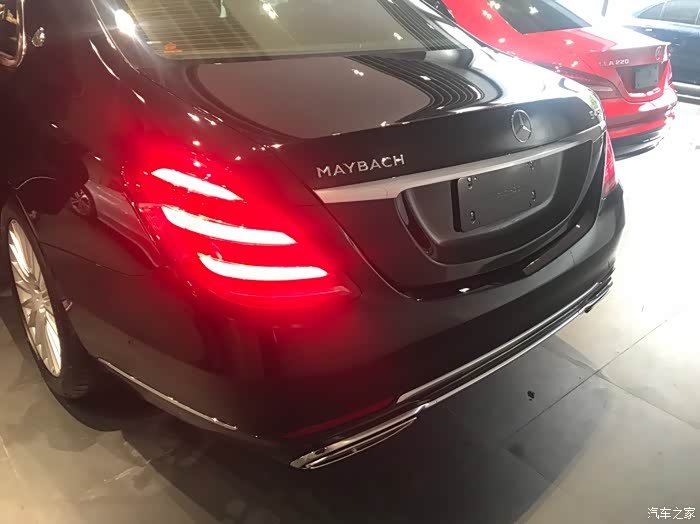 大队长尾灯漂亮