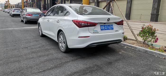 【图】停在路边,欣赏一下爱车小安逸动也是一种美景_逸动论坛_汽车之