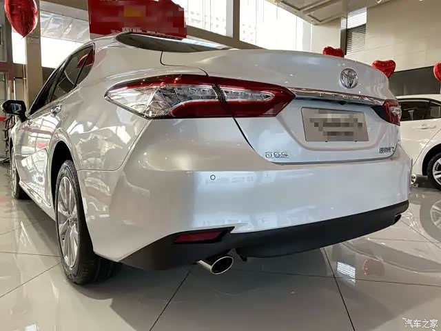 凯美瑞搭载的是2.0l自然吸气发动机,最大功率178马力