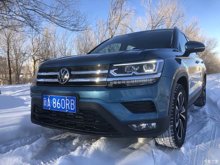 恭喜大表哥喜提途岳湖光蓝谁说两驱不能雪地撒欢的