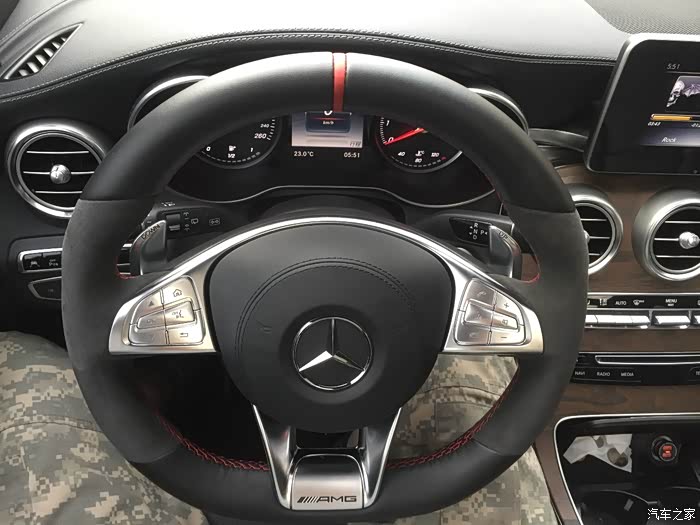 有喜欢amgc63s方向盘的车友进来看看