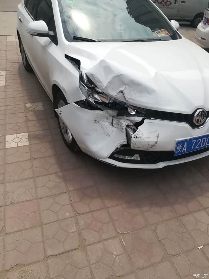 【图】【陕西cs75官方总会】中招了,被追尾_长安cs75论坛_汽车之家