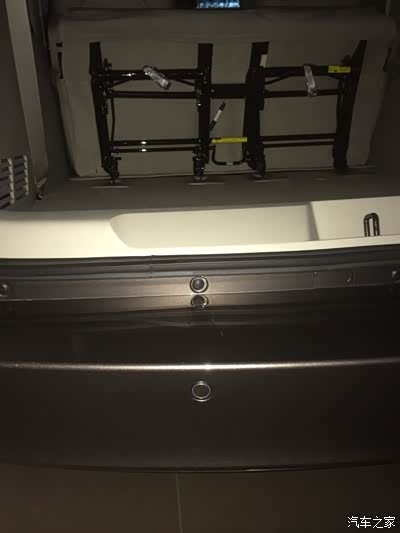 gl8的备胎怎么卸求答123456789