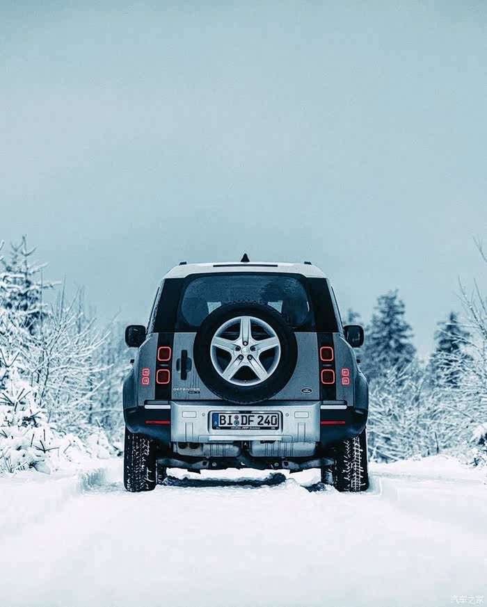 【图】雪地里,尽情的玩吧_路虎卫士论坛_汽车之家论坛