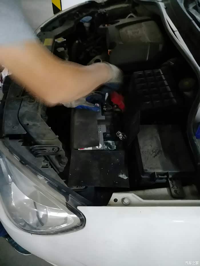 【图】10款350电瓶寿终就寝_荣威350论坛_汽车之家论坛