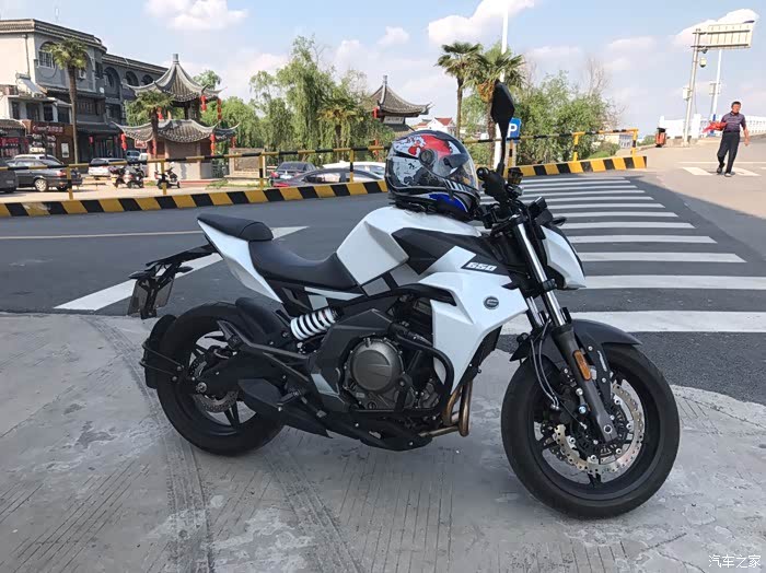 【图】17年650nk白色_春风摩托车论坛_汽车之家论坛