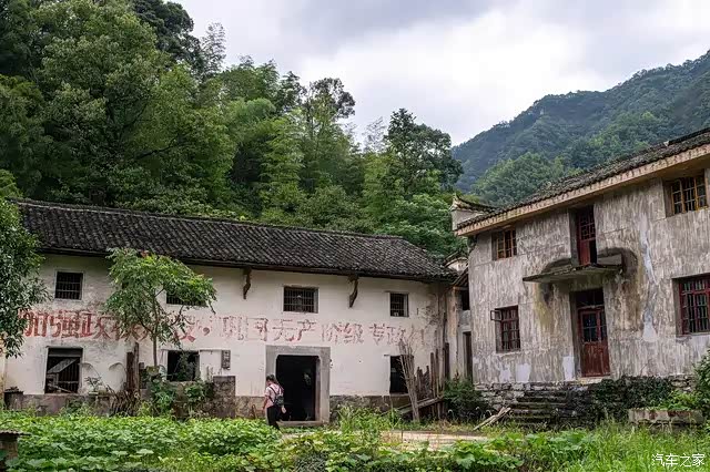 古村顾名思义就是保存着古朴民风,古老建筑及传统民俗风情的村子