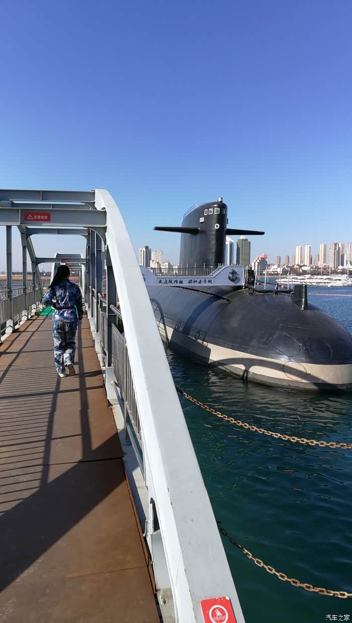 青岛出行参观核潜艇