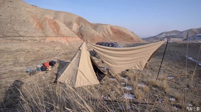 帐篷内外温度相差20多度甘肃吉普赛村落外劈柴煮饭经典丝路05
