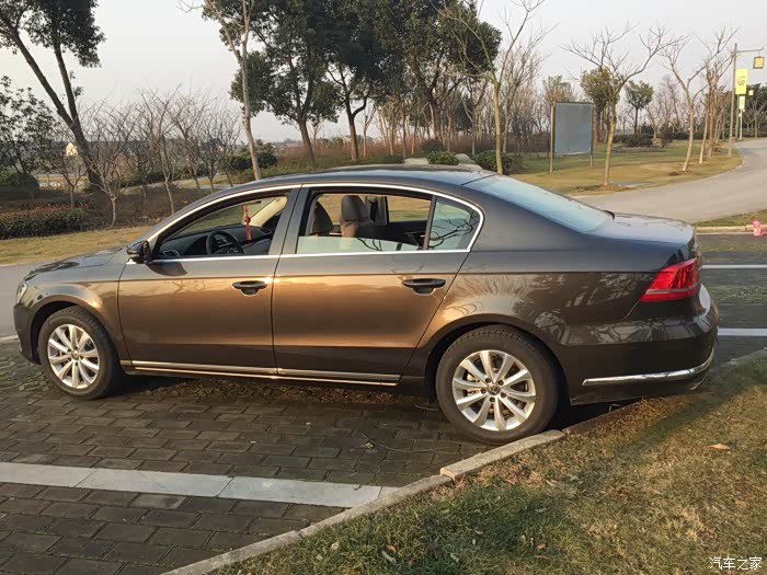 迈腾2015款18t豪华型橡木棕提车作业