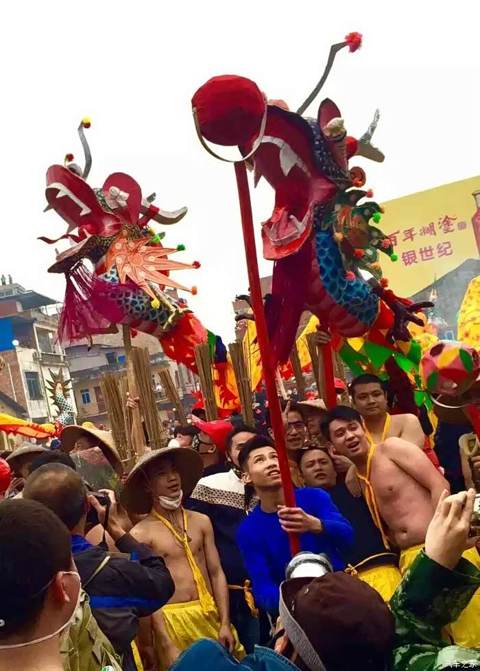 去宾阳围观炮龙节 嘉人祈福许愿