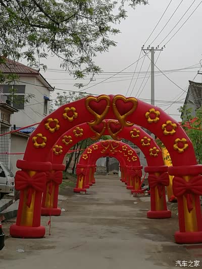 大侠助良缘,崇道庆婚典