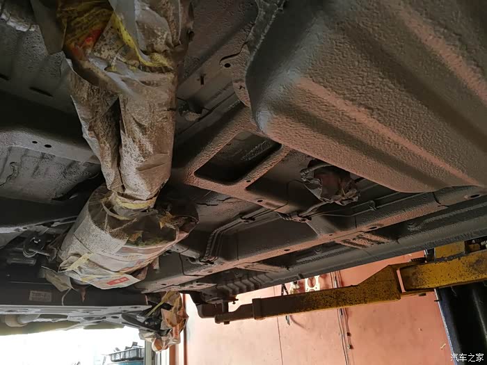 宝骏730底盘装甲
