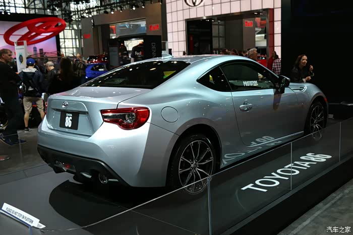丰田gt86中期改款已更新纽约车展实拍图片和实车观感