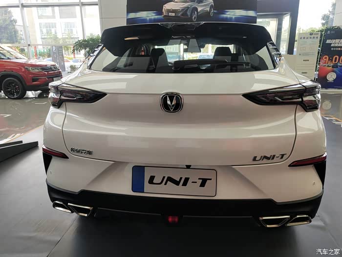 国产跨界轿跑标干长安unit