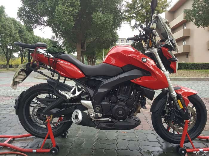 辽宁省哪里有卖隆鑫650现车,想看看实车.