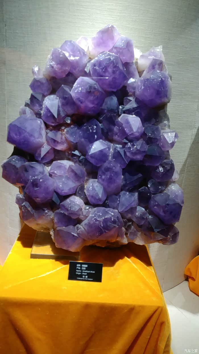 晶莹剔透东海水晶