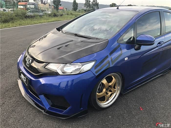 本田飞度gk5改装大包围啦啦啦