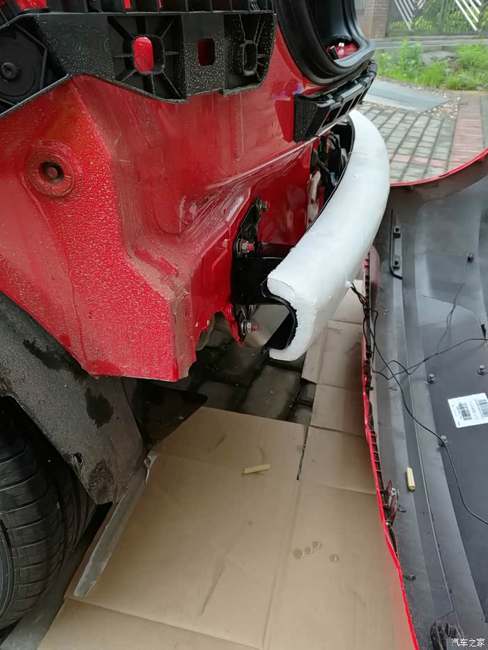 2016款polo自动风尚版加装后防撞梁作业贴申请认证