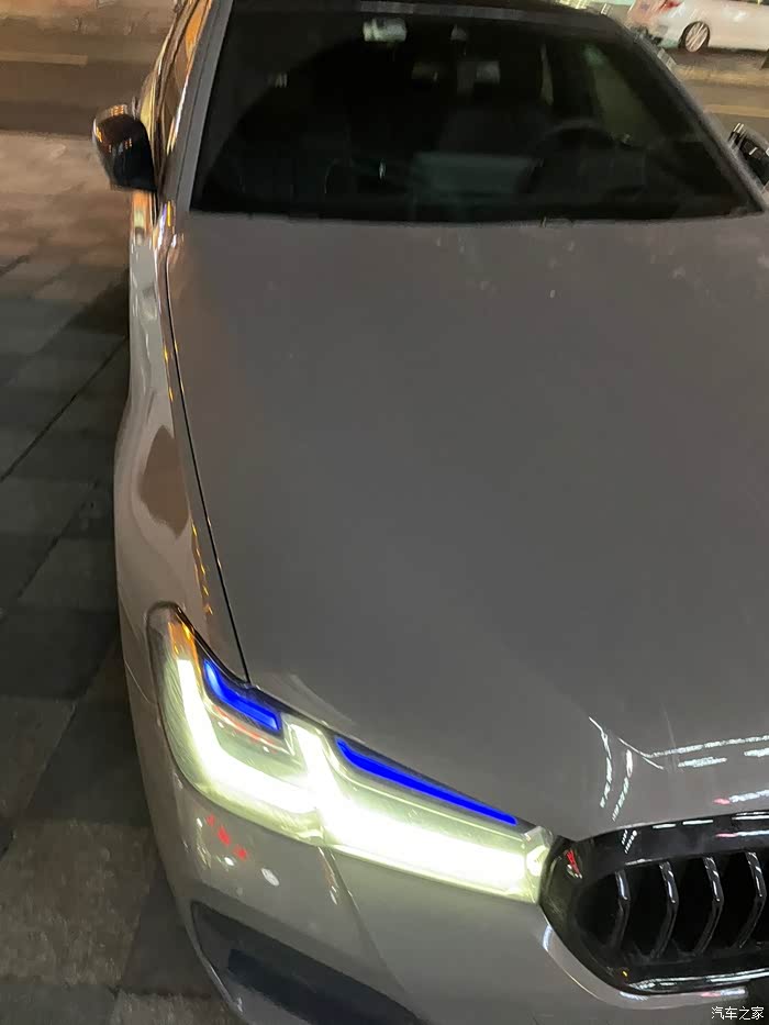 2021宝马5系激光大灯