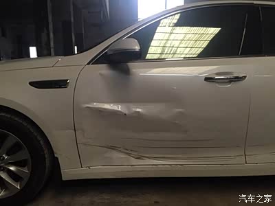 2016款起亚k5首撞